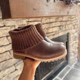 Brown Oiled Quiver Boots