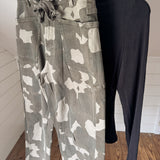 Camouflage Barrel Belt Pants