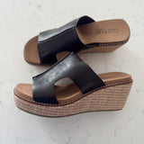 Black Kiss n Tell Wedges